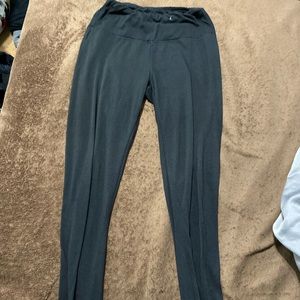 Black leggings